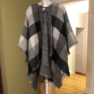 Dress Barn Shawl